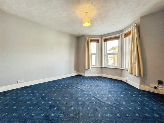 Maple Road, Bournemouth - Photo 1