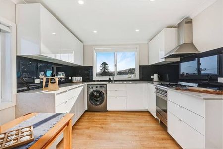Home For Rent - Photo 3