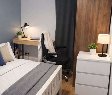 St. Lukes Street Room 3 - Photo 1