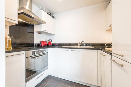 1 bedroom flat to rent - Photo 5