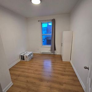 2 CH - 1 SDB - Montréal - $1,700 /mo - Photo 2