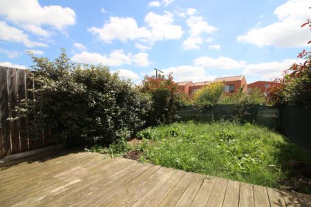 Location Appartement 4 pièces 90m² CORNEBARRIEU 31700 - Photo 2