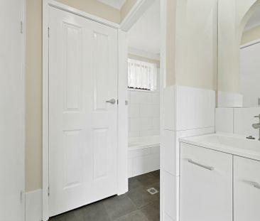 "Family Home in Convenient Location" - Photo 2