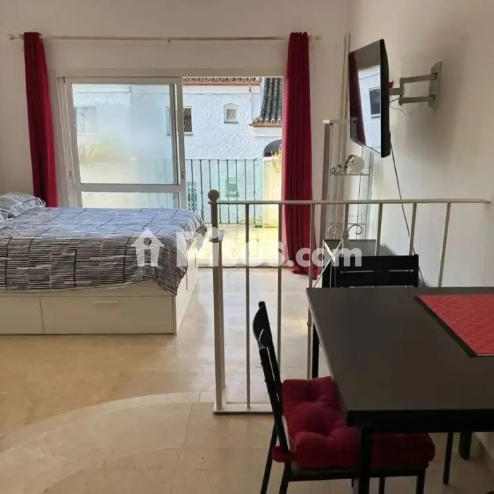 Piso en alquiler en Estepona - Foto 1