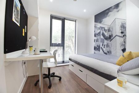 1 bedroom in a flat share to rent - Photo 4