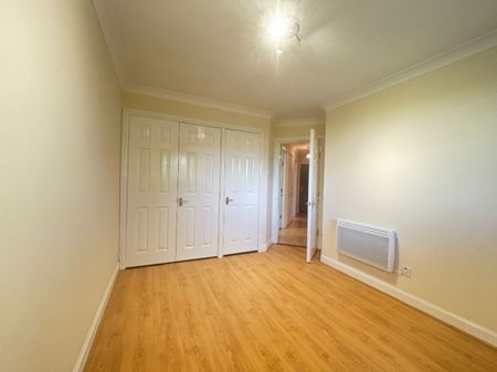 Caledonia Court Renfrewshire, PA3 2LL - Photo 4