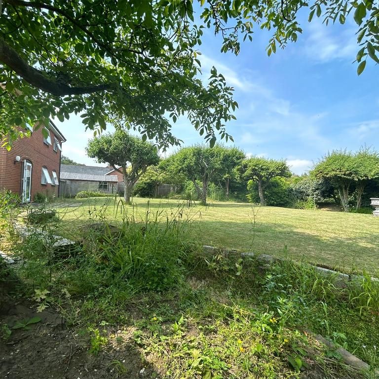 4 bedroom detached house to rent - Photo 1