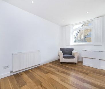 5 bedroom house in Primrose Hill - Photo 1