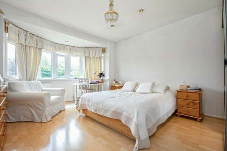 Tudor Drive, Kingston upon Thames, KT2 - Photo 3