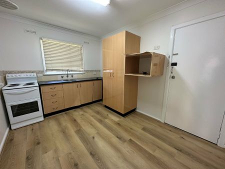 Spacious 2-Bedroom Unit in West Tamworth - Photo 3