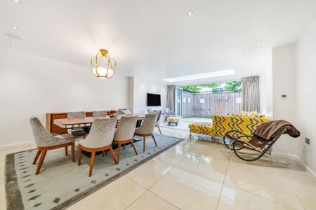 5 bedroom terraced house to rent - Photo 3