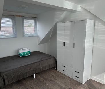 Room in a Shared House, Barley Lane, IG3 - Photo 2