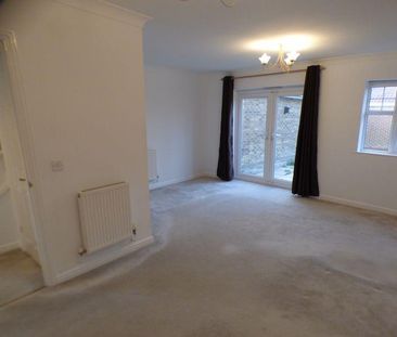3 bedroom terraced house to rent - Photo 3
