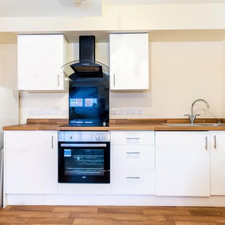 Charltons Bonds, City Centre - Photo 3