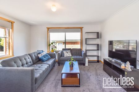 2 / 35 Woolven Street, Youngtown TAS 7249 - Photo 2