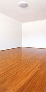 Spacious 4 bedroom home - Photo 3