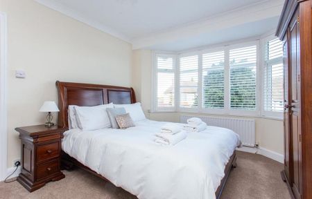 5 bedroom semi-detached house to rent - Photo 5