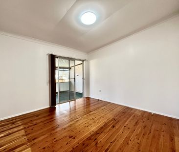 Stunning Family Home! - Photo 4