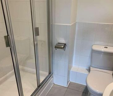 Lincoln Court, Chapelford, WA5 - Photo 2