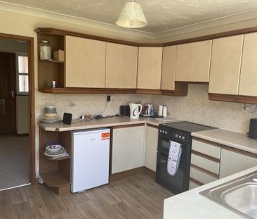 3 bedroom terraced house to rent - Photo 5