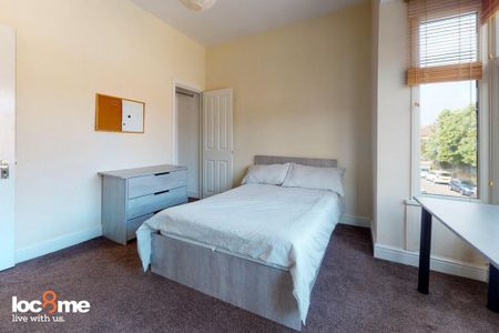 6 bedroom house to rent - Photo 4