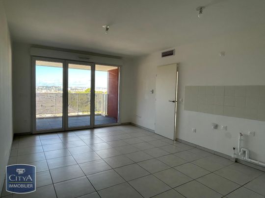 Location Appartement 3 pièces 62m² MARSEILLE 9ème - Photo 1