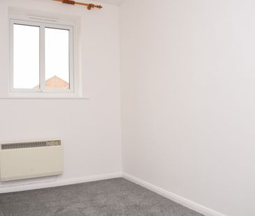 Vera Crescent, Rainworth, Notts, NG21 - Photo 3