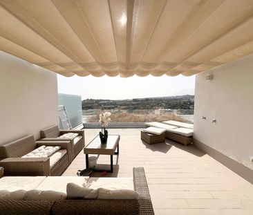 Townhouse in Cancelada - Photo 2