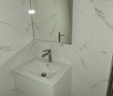 Location Appartement 3 pièces 54m² JOINVILLE LE PONT 94340 - Photo 3