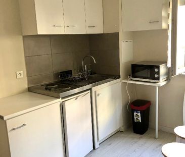 Location Appartement 1 pièce 16m² - Photo 2