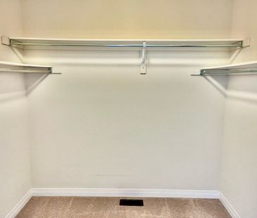 For Lease - 8 Bedford Estates Crescent, Barrie, Ontario - Photo 2