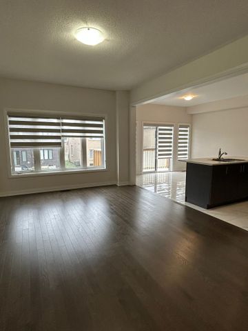 For Lease - 11 Federica Crescent, Wasaga Beach, Ontario - Photo 2