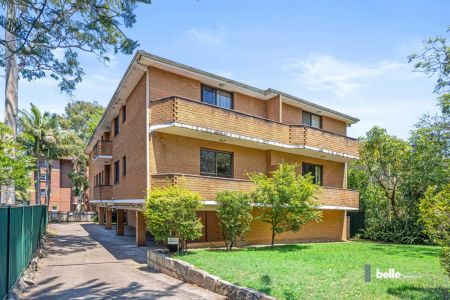 Two bedroom apartment in great location! - Photo 4