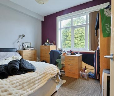 3 bedroom Student Flat to rent in Grosvenor Road, Jesmond, Newcastl... - Photo 6
