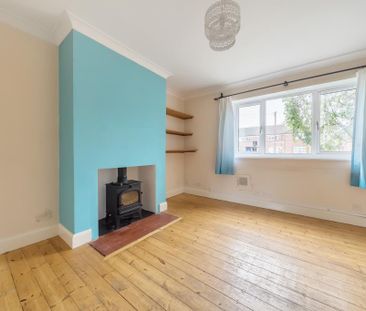 2 bedroom end of terrace house to rent - Photo 3