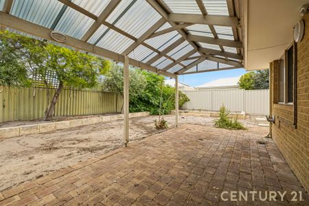 Low Maintenance Home in Prime Location - 6 Month Lease - Photo 5