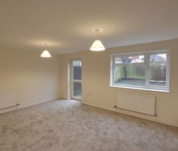 3 bedroom semi-detached house to rent - Photo 6