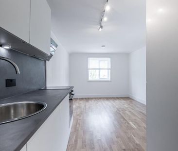 Ground floor flat to rent - Photo 4