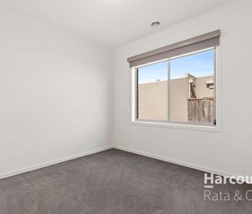 Beautifully Presented Home with Everything You Need - Photo 3