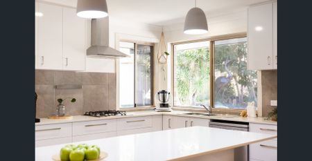 Quiet, Private & Perfectly Positioned Family Haven! - Photo 5