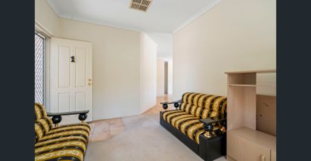 Great location and value - Photo 2