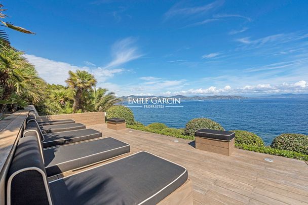 Villa pieds dans l'eau à la location - Saint-Tropez - Vue mer panoramique - Photo 1