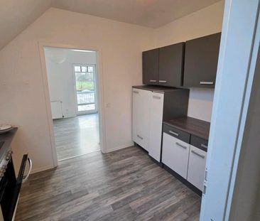Großzügige 3-Zimmer-Altbauwohnung mit Balkon in Dwoberg/Ströhen - Photo 3