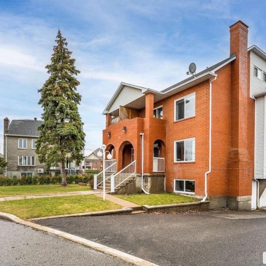8177, Nicolet, Brossard à louer - Photo 1