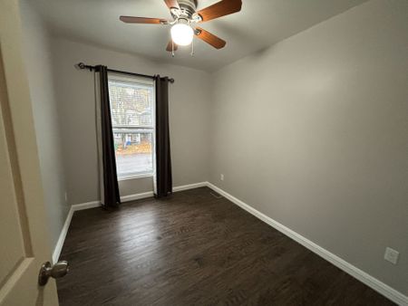 For Lease - 576 Bethune Street, Peterborough, Ontario - Photo 4