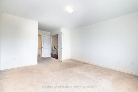 Condo Townhouse For Lease | W9244604 - Photo 4