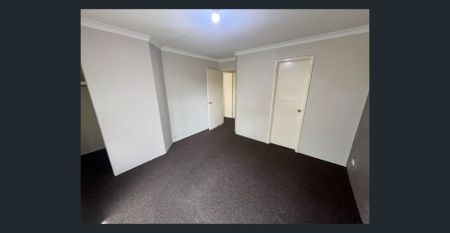 Big Family Home, Well Located and Pet Friendly - Photo 5