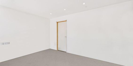 Property to rent - Photo 3