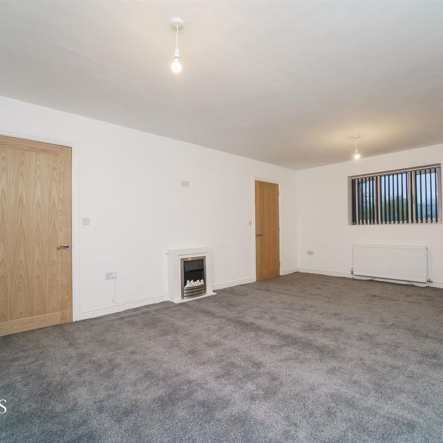 Heightside View, Holland Avenue, Rossendale, Rawtenstall - Photo 1