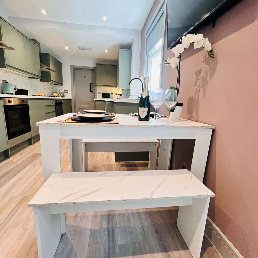 Foxhall Road Bedroom 6 - Photo 1